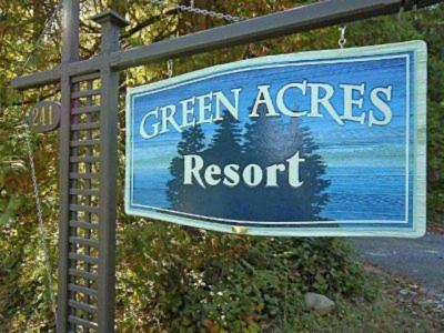 Green Acres Lakeside Resort Salt Spring Island photo 1