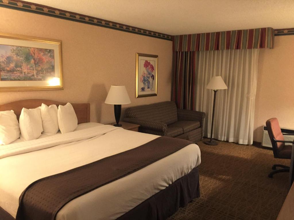 Americas Best Value Inn & Suites Boise image