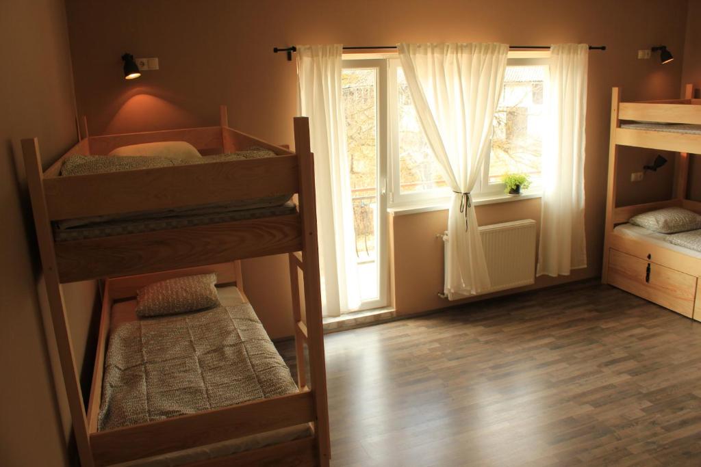 Falling Lakes Hostel photo 2