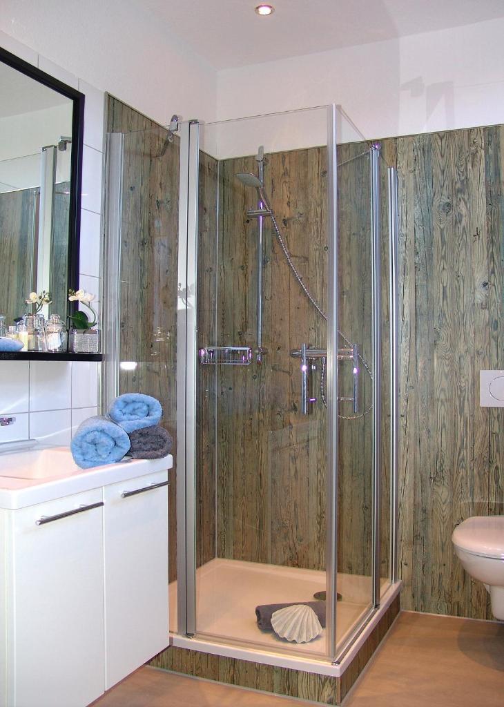 Hotel Garni Landhaus Uttum photo 3