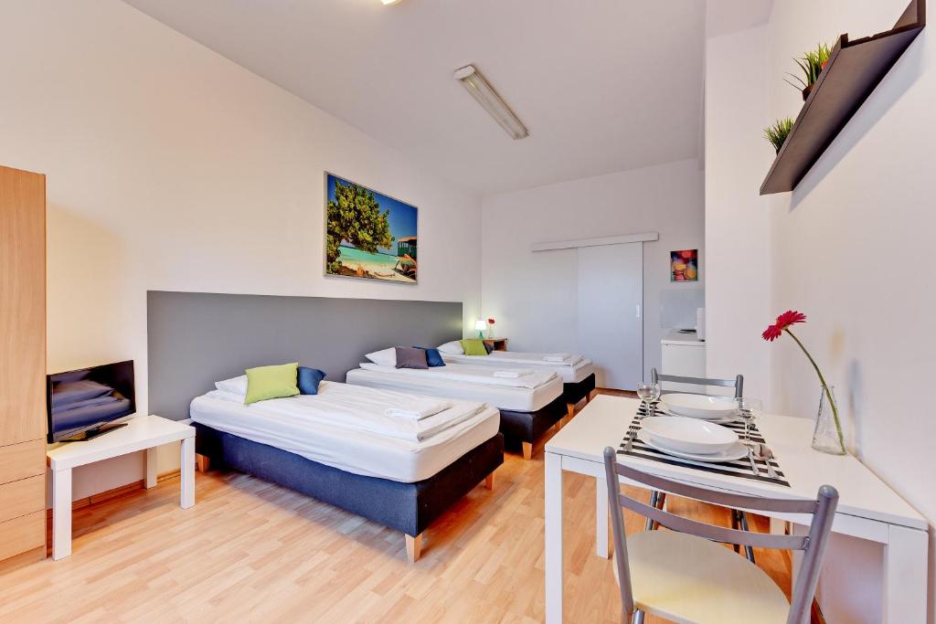 Трехместный (Трехместный номер с ванной комнатой), Nice Rooms