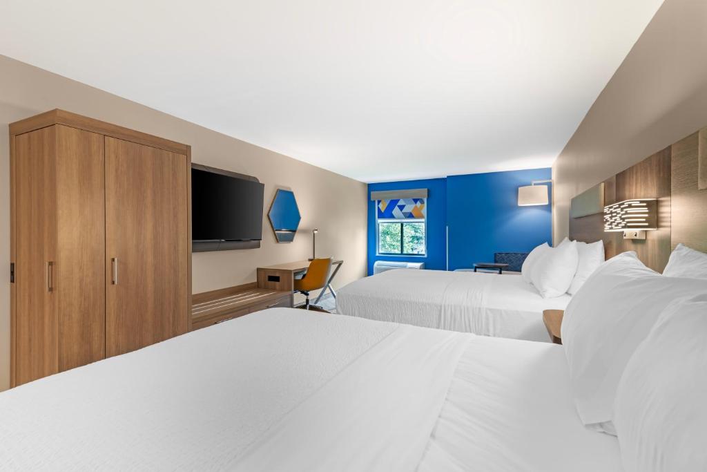 Holiday Inn Express Biddeford by IHG Room Type - Standard Room with Two Queen Beds
