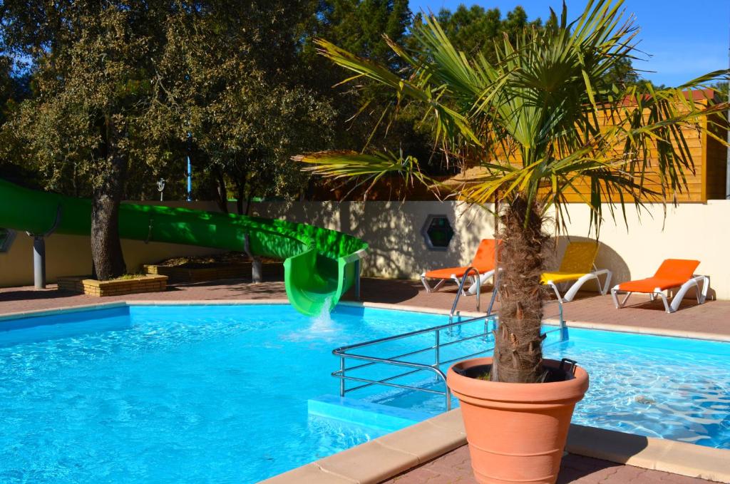 Camping Le Clos Des Pins photo 2