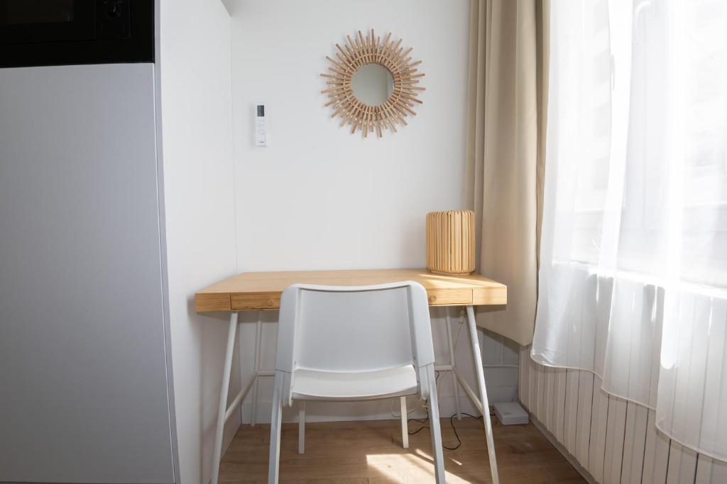 Make My Day 61, rue Sully Room Type - SULLY CARNOT
