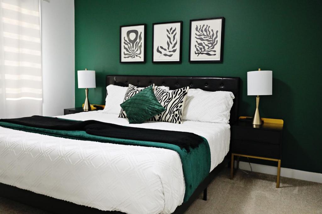 Chic Modern Home King Bed Fireplace Disney