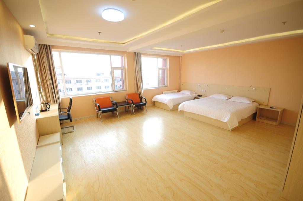 Семейный (Стандартный семейный номер), Richmond Hotel