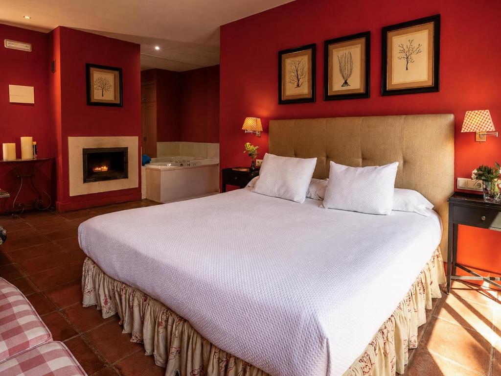 Hotel Boutique Pinar - Tap to explore photos