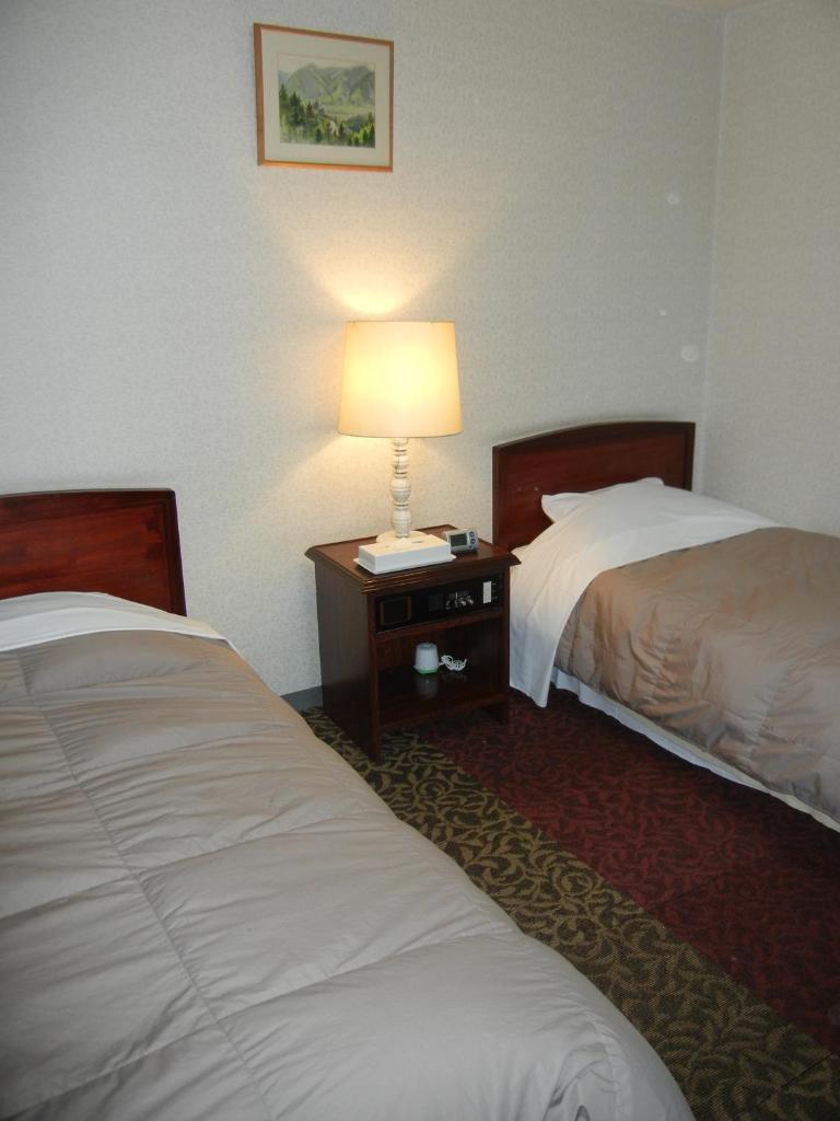Hotel CROWN HILLS MIYOSHI photo 4