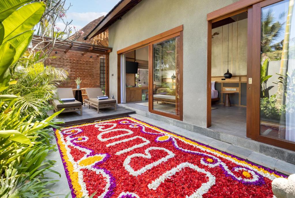 Sri Ratih Cottages - Tap to explore photos