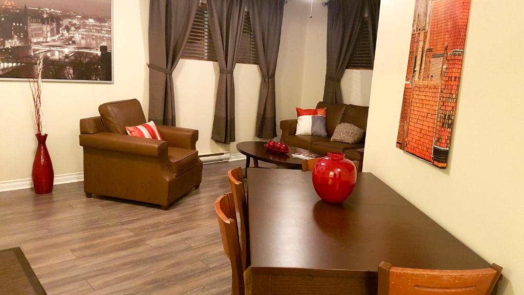 1-Bedroom Apartment Sweet #8 by Amazing Property Rentals photo 2