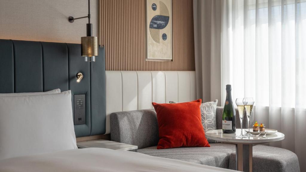 ANA Crowne Plaza Okayama by IHG - Tap to explore photos
