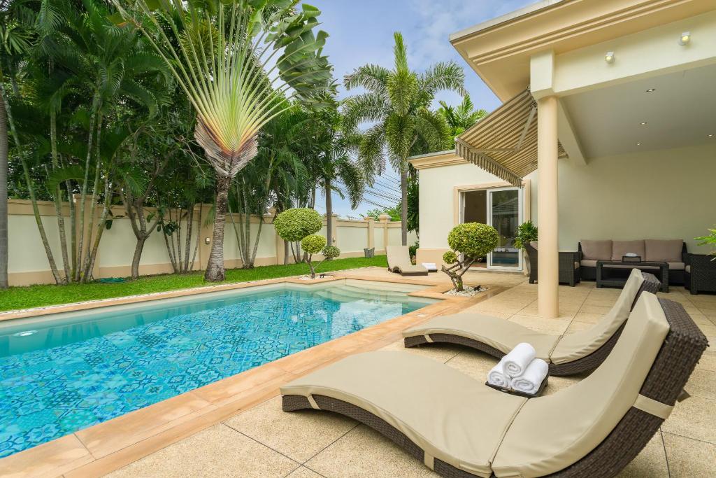 Luxury Pool Villa 3BR 6-8 persons photo 3