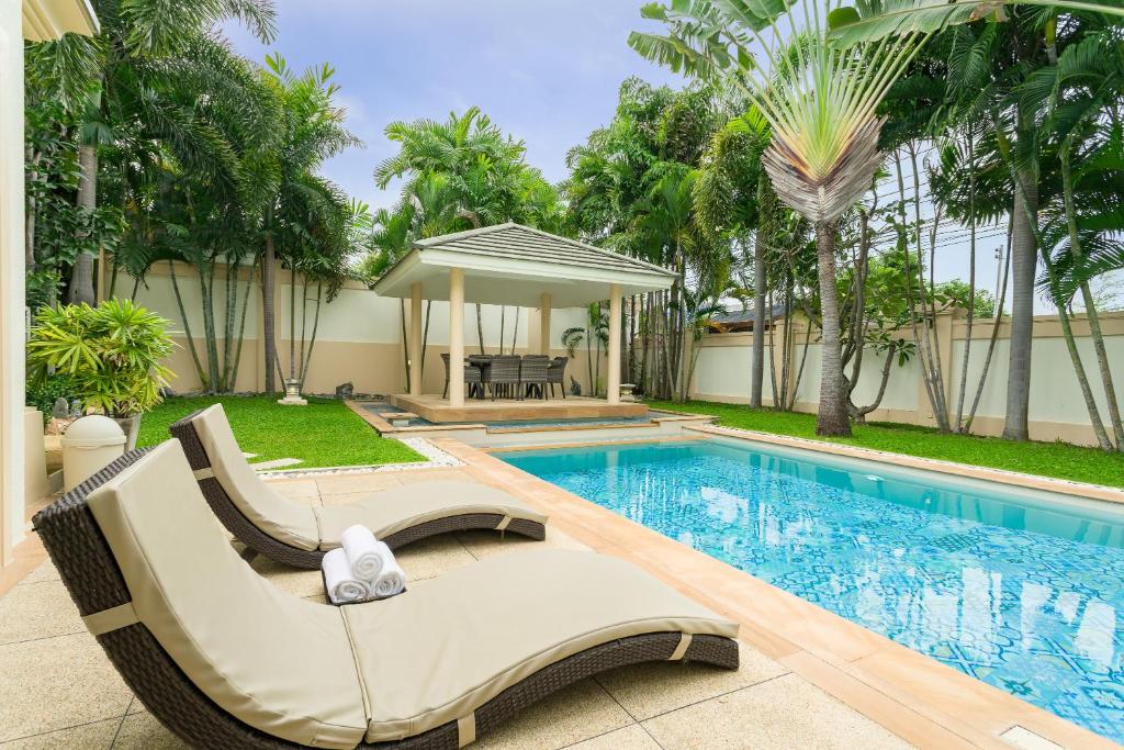 Luxury Pool Villa 3BR 6-8 persons photo 2