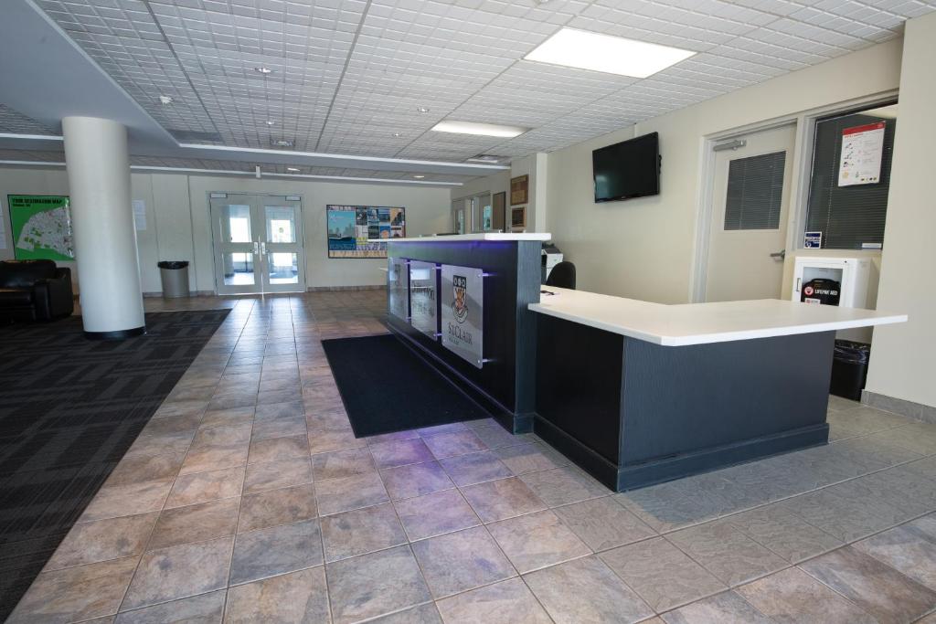 Residence & Conference Centre - Windsor photo 2