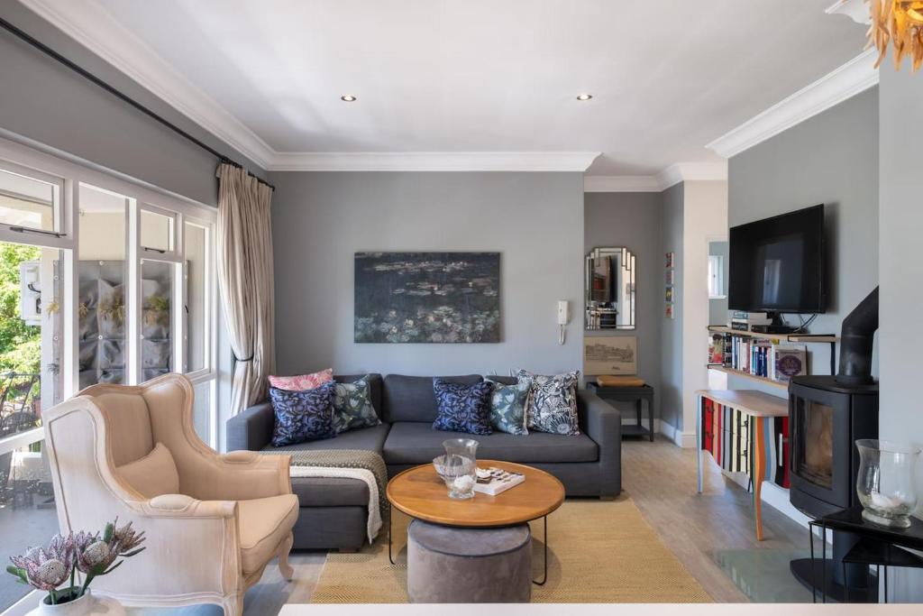 Quiet Garden Flat Near Kenilworth Centre - Tap to explore photos