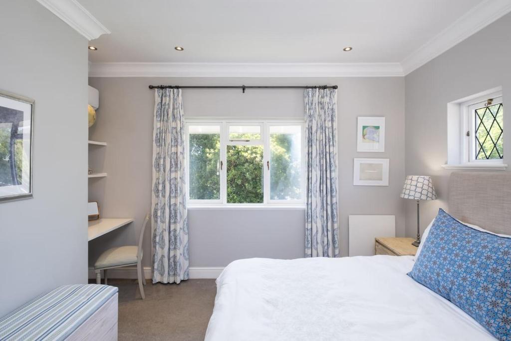Quiet Garden Flat Near Kenilworth Centre - Tap to explore photos