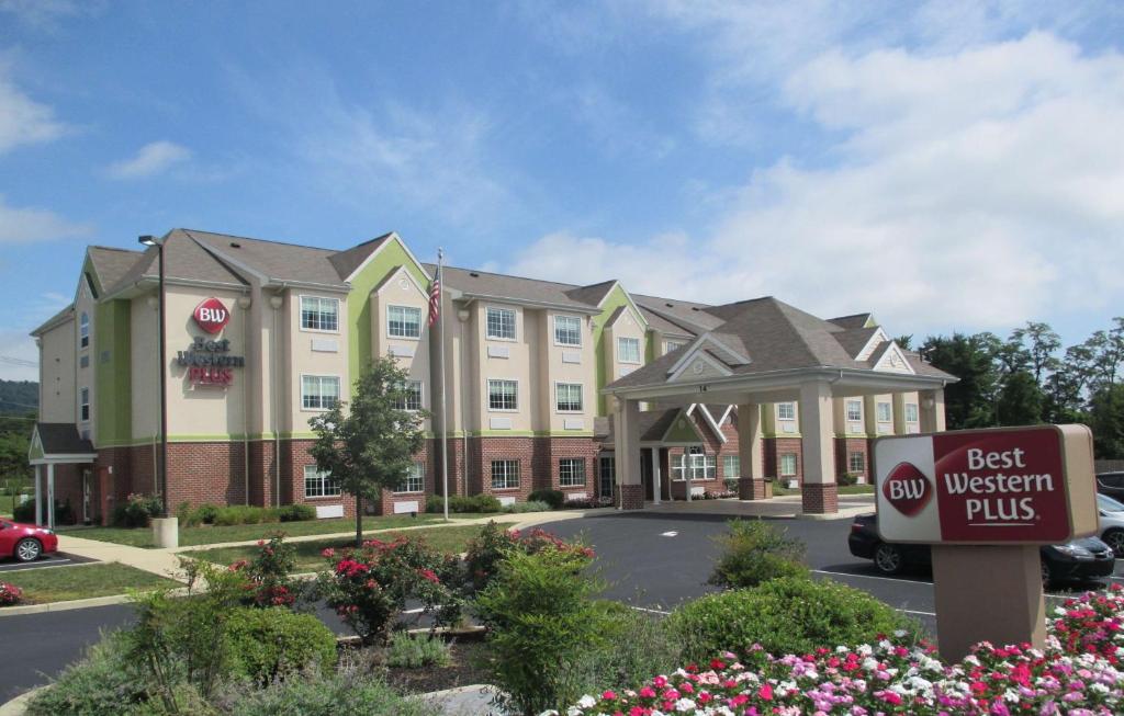 Best Western Plus Harrisburg Mechanicsburg image