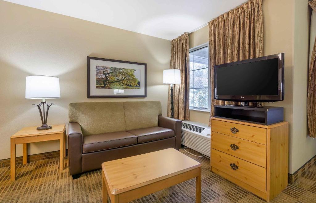 Extended Stay America Suites Seattle Bothell Canyon Park - Tap to explore photos