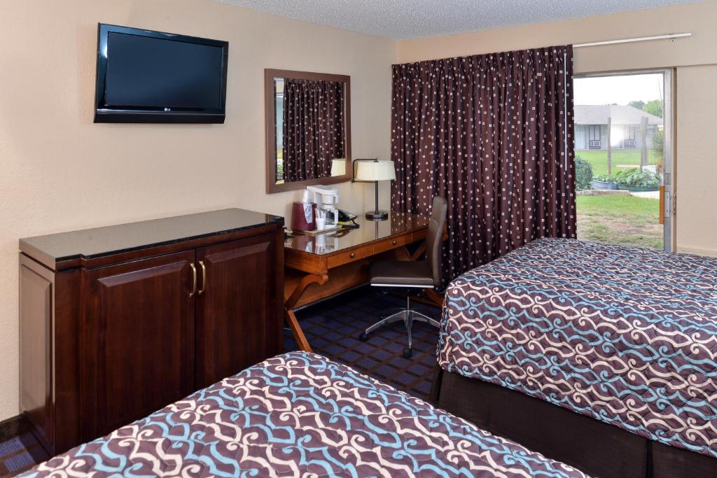 Economy Inn Ardmore photo 4