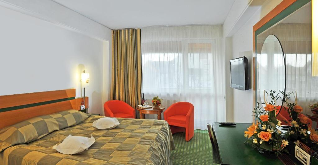 Hotel Jasmine photo 1