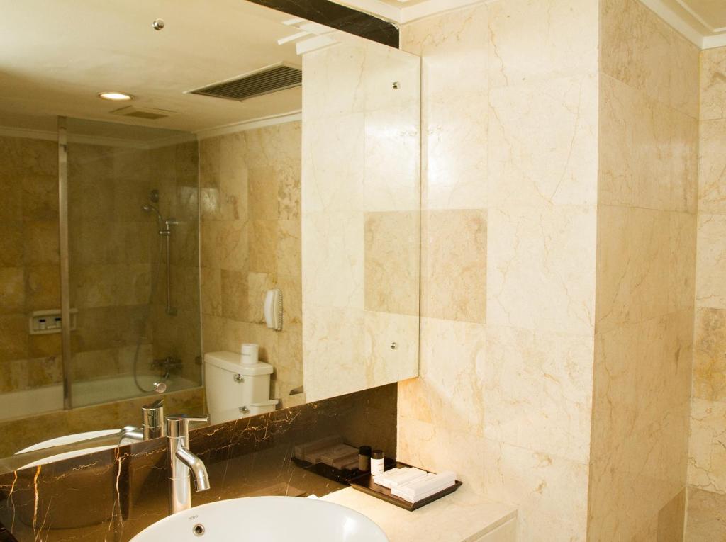 Сьюит (Полулюкс), Grandkemang Hotel