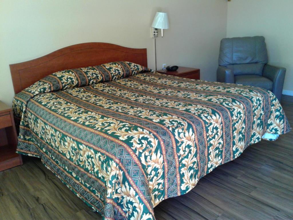 Desert Inn Motel image
