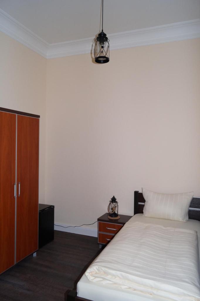 Четырехместный (Четырехместный номер с собственной ванной комнатой), MY-BED Hamburg