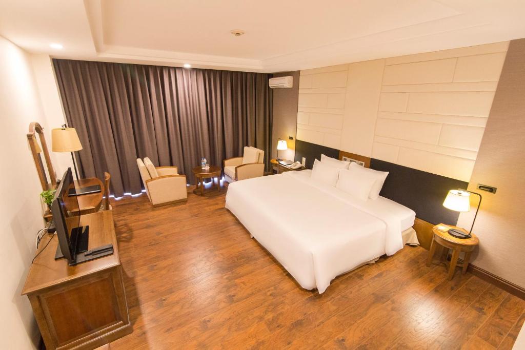 Sai Gon Ha Long Hotel