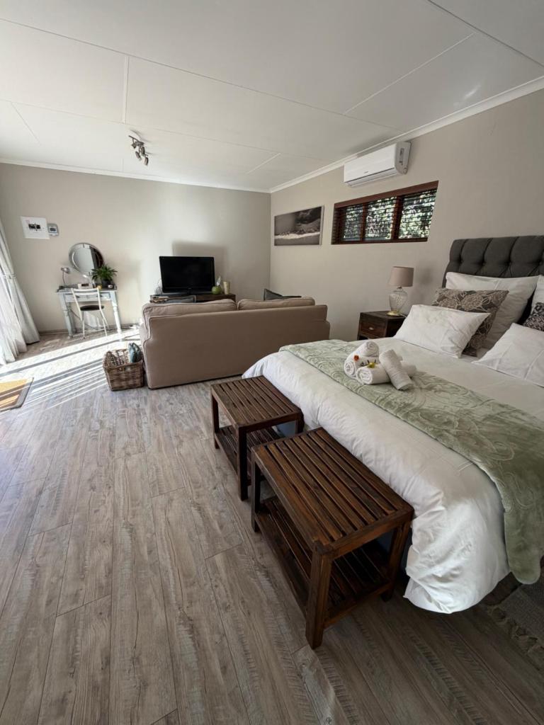 Olive Branch Cottage off grid