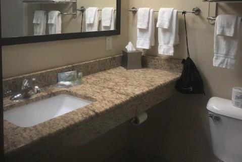 Cobblestone Inn & Suites – Fort Dodge - Tap to explore photos