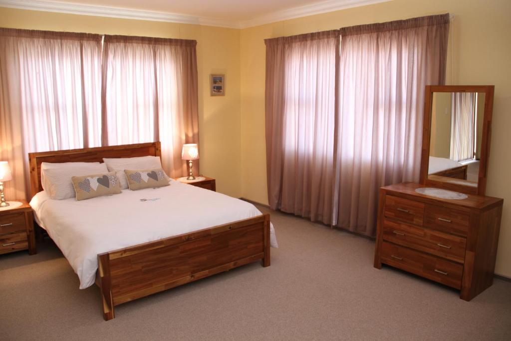 Monotoka Self Catering Apartments CC photo 3