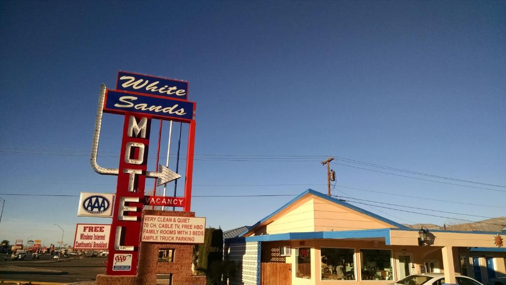 White Sands Motel photo 2