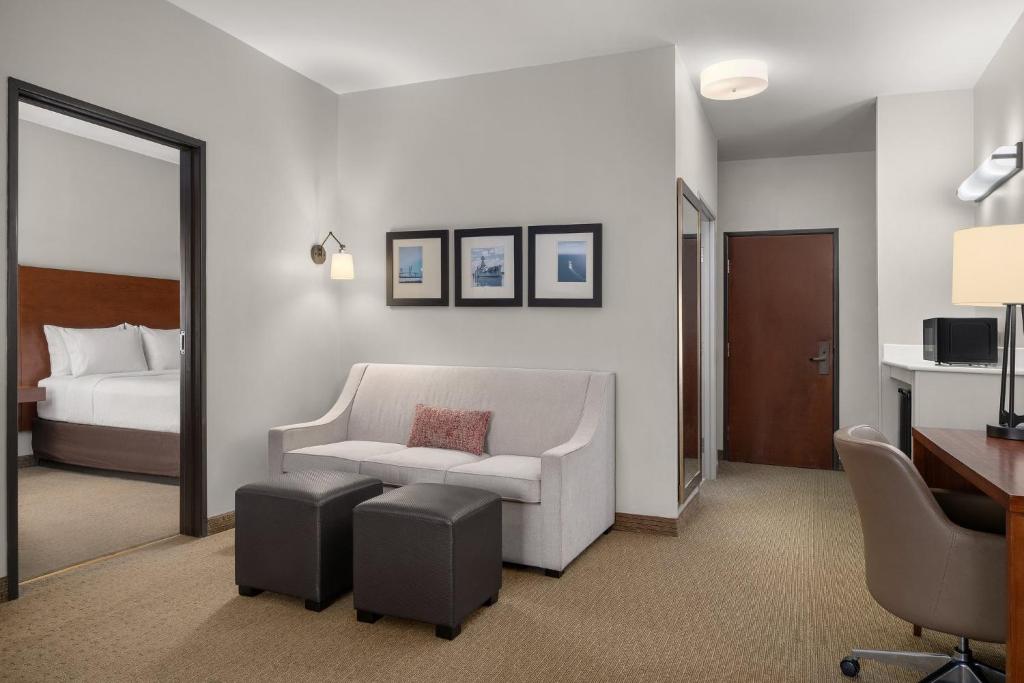Garner Hotel La Porte Bay Area by IHG - Tap to explore photos