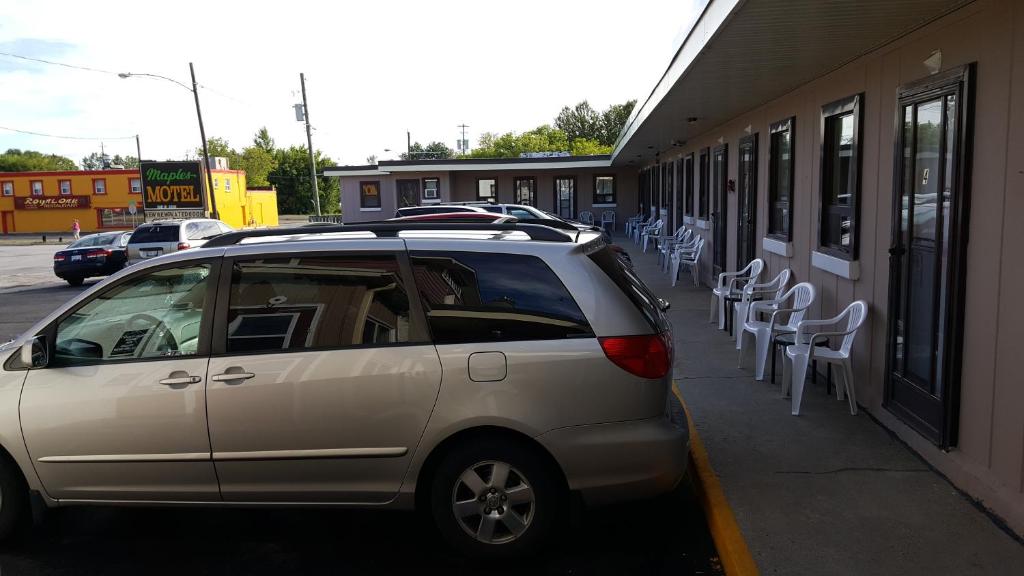 Maples Motel photo 2