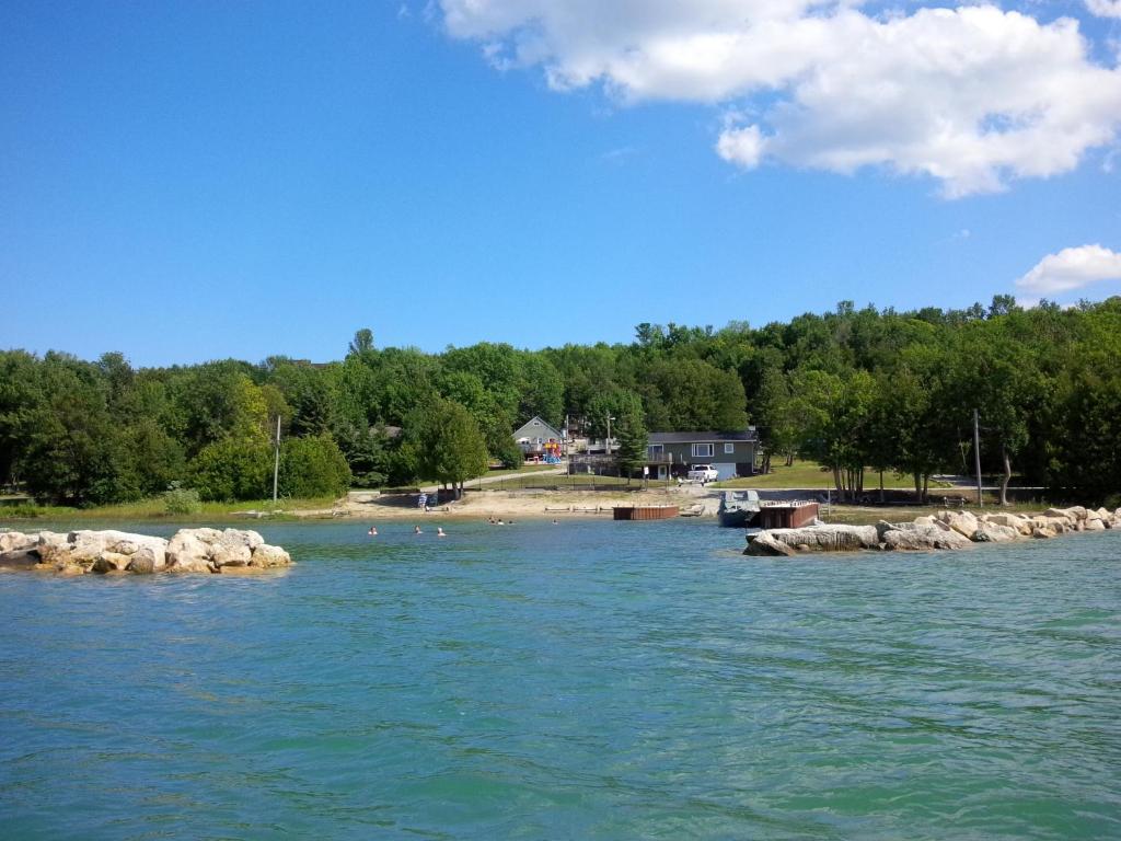 Bayshore Cottages