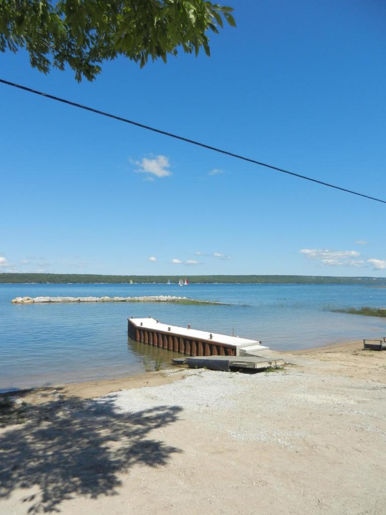 Bayshore Cottages photo 1
