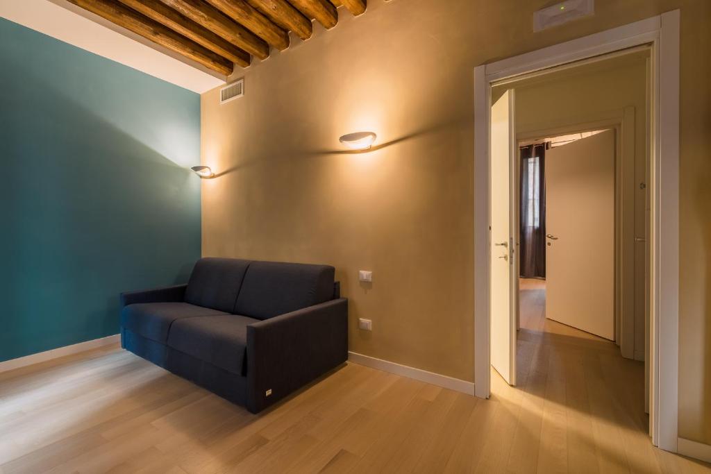 Charming Palace Corte del Teatro photo 4