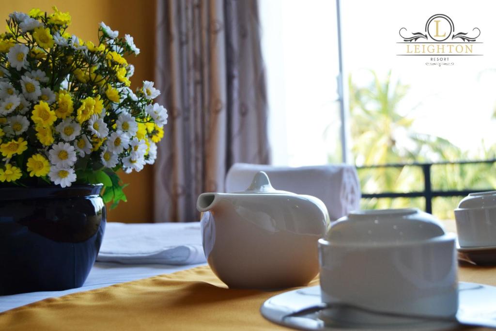 Двухместный (Superior Double Room (Early Check-in & Late Check-out on Availability Basis, Free Airport Pick-up or Drop-off, 10% off on Food & Beverage and PCR Tests Available if required)), Leighton Resort