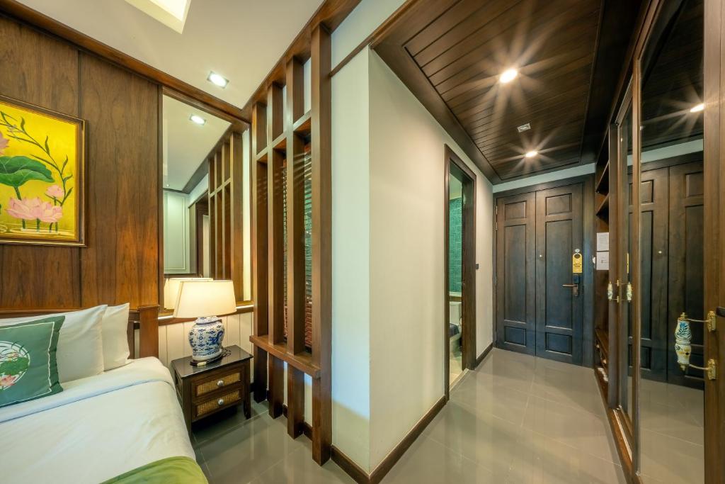 At Tree Hotel Thaphae Gate Chiangmai Room Type - Deluxe King Room