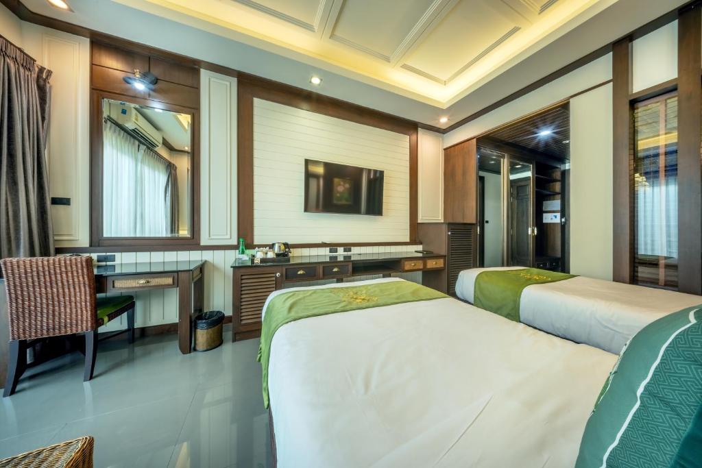 At Tree Hotel Thaphae Gate Chiangmai Room Type - Deluxe Twin Room