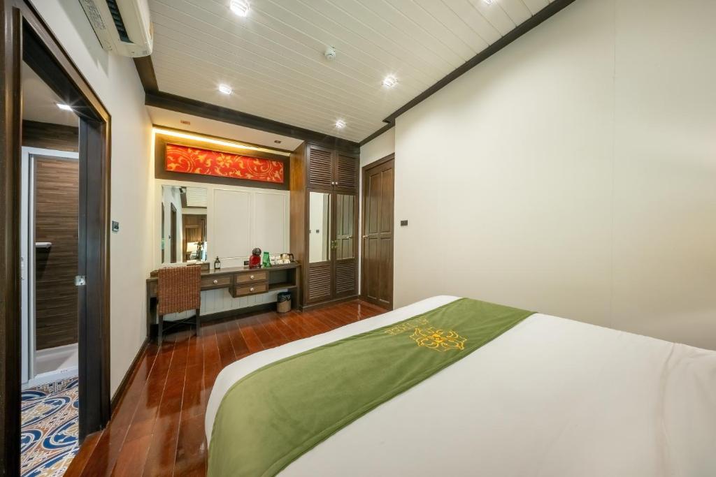 At Tree Hotel Thaphae Gate Chiangmai Room Type - Two-Bedroom Suite
