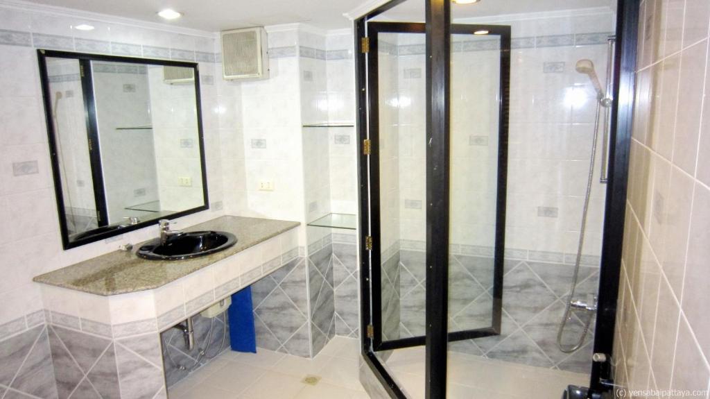 Сьюит (Люкс с гидромассажной ванной), Yensabai Condotel