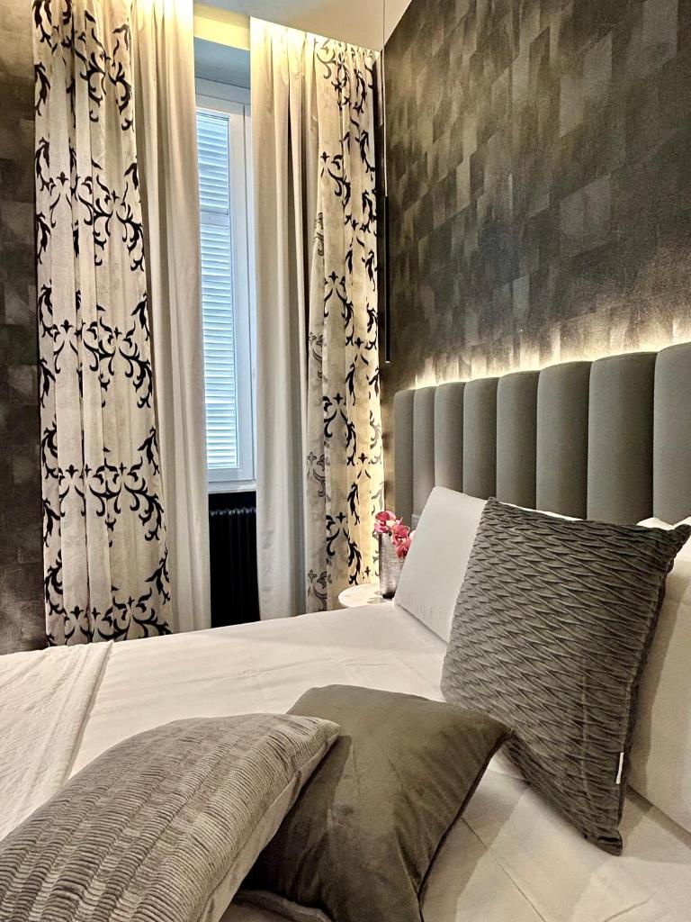 Private Luxury Suites Room Type - Four-Bedroom Premier Apartment