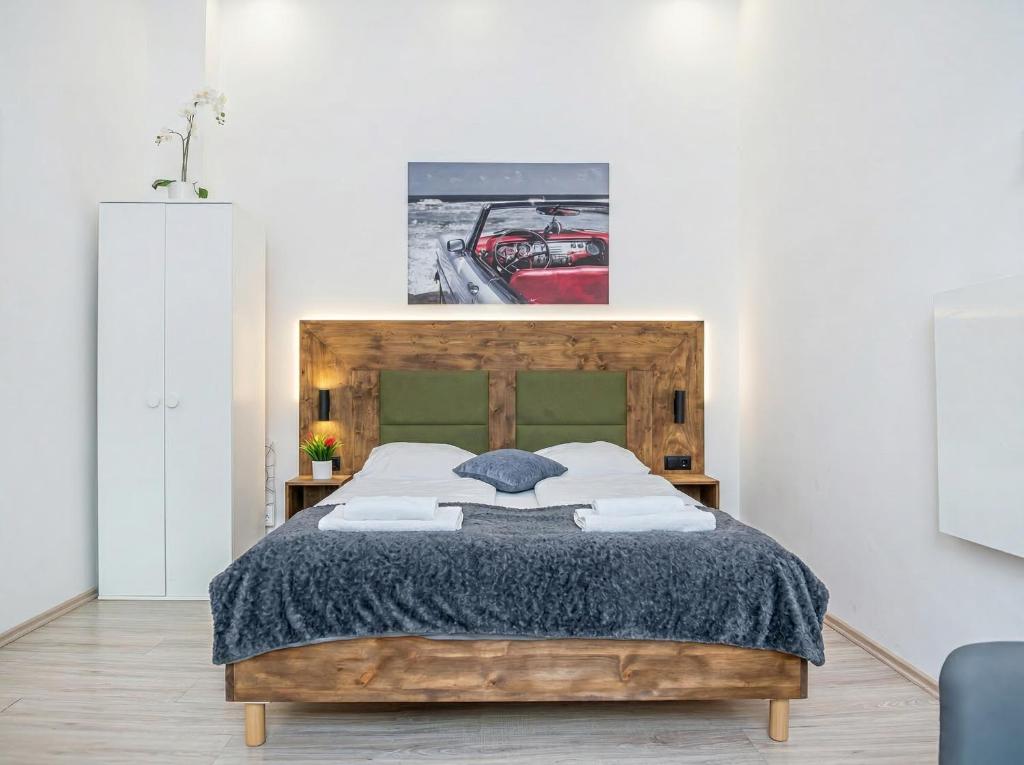 Brilliant 1BR Apt - Perfect for short & Longstays - Tap to explore photos