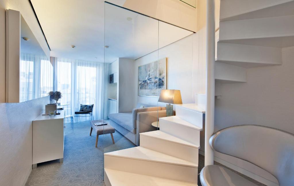 Сьюит (Двухуровневый люкс с мини-кухней), Hotel White Lisboa