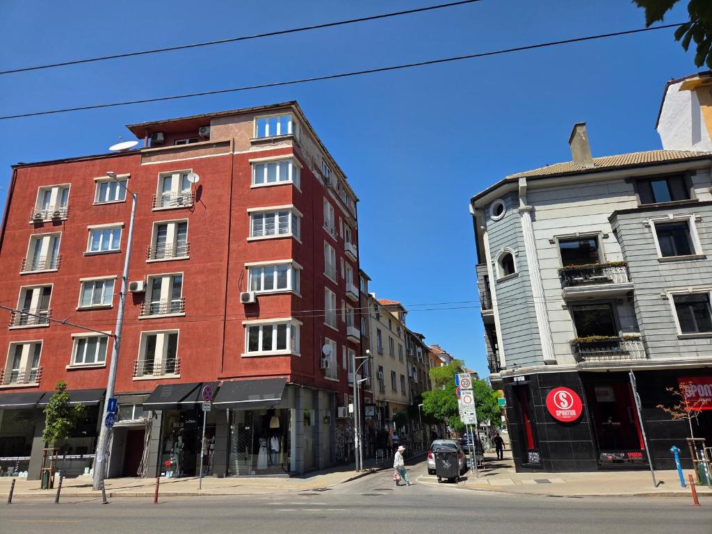 Grand Patriarh near Vitosha Blvd with Parking, Sofia