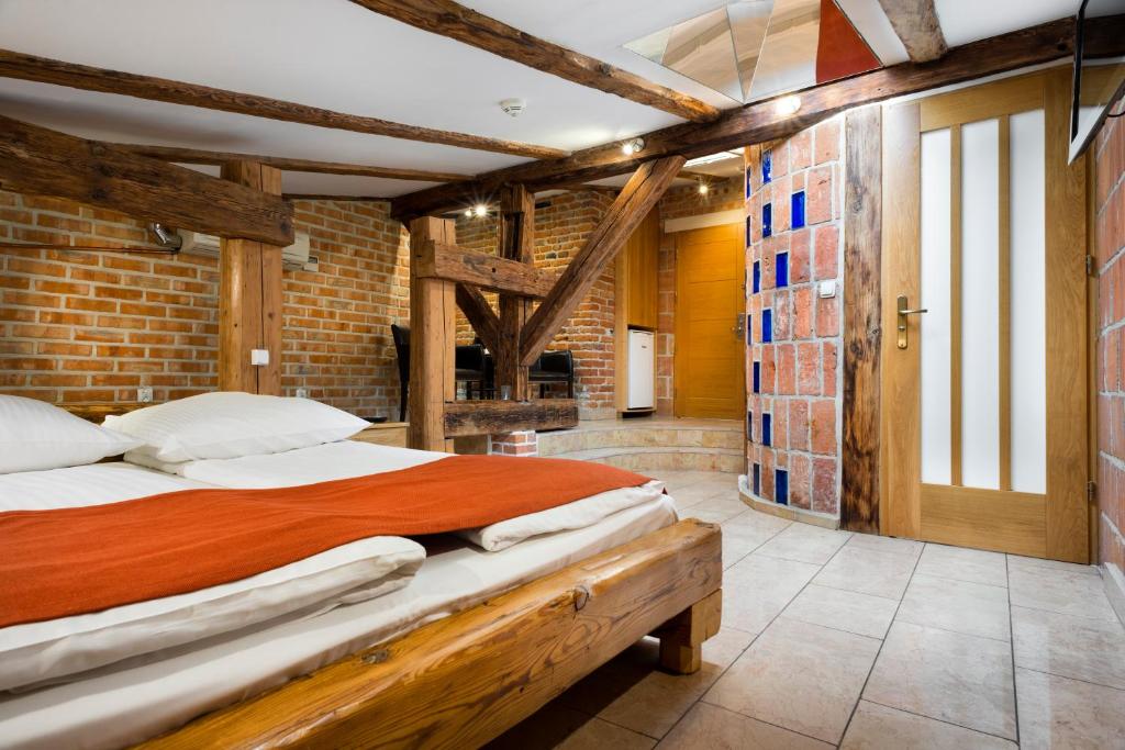 Студио (Номер-студио в мансарде), Aparthotel Stare Miasto