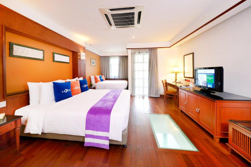 Lexis Port Dickson photo 2
