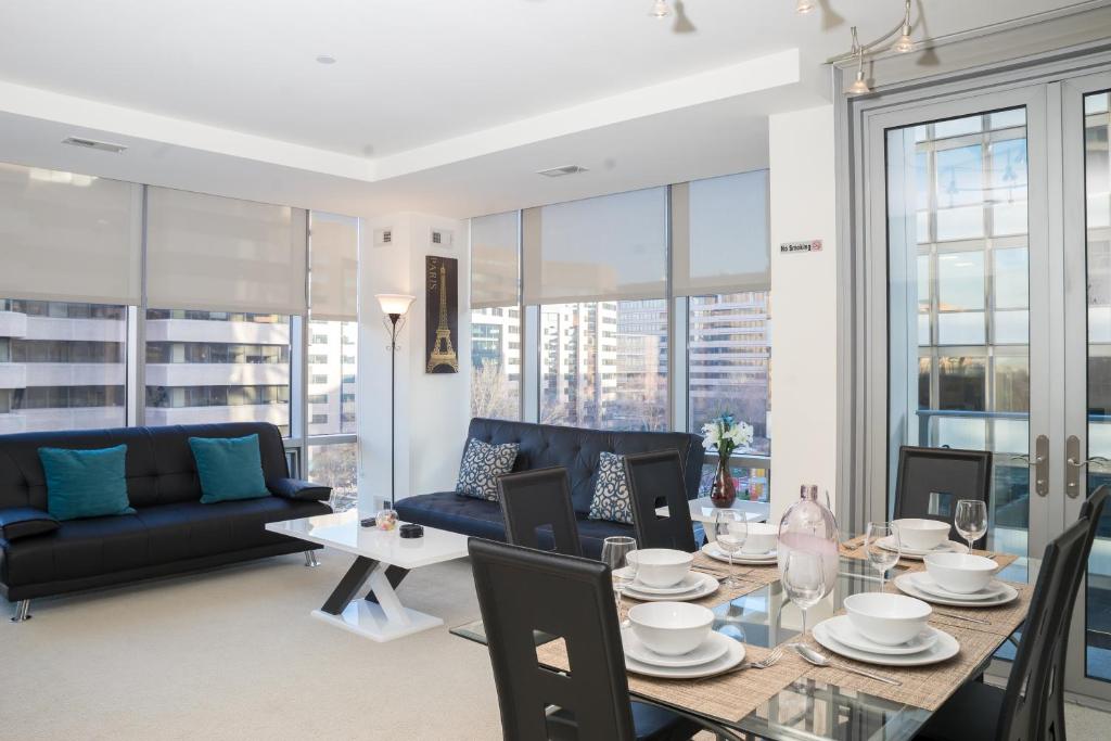 Arlington Fully Furnished Apartments in Crystal City photo 4