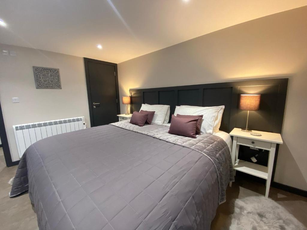 The Courtyard Apartment, Brampton Town Centre, Hadrians Wall - Sleeps 2 - Tap to explore photos